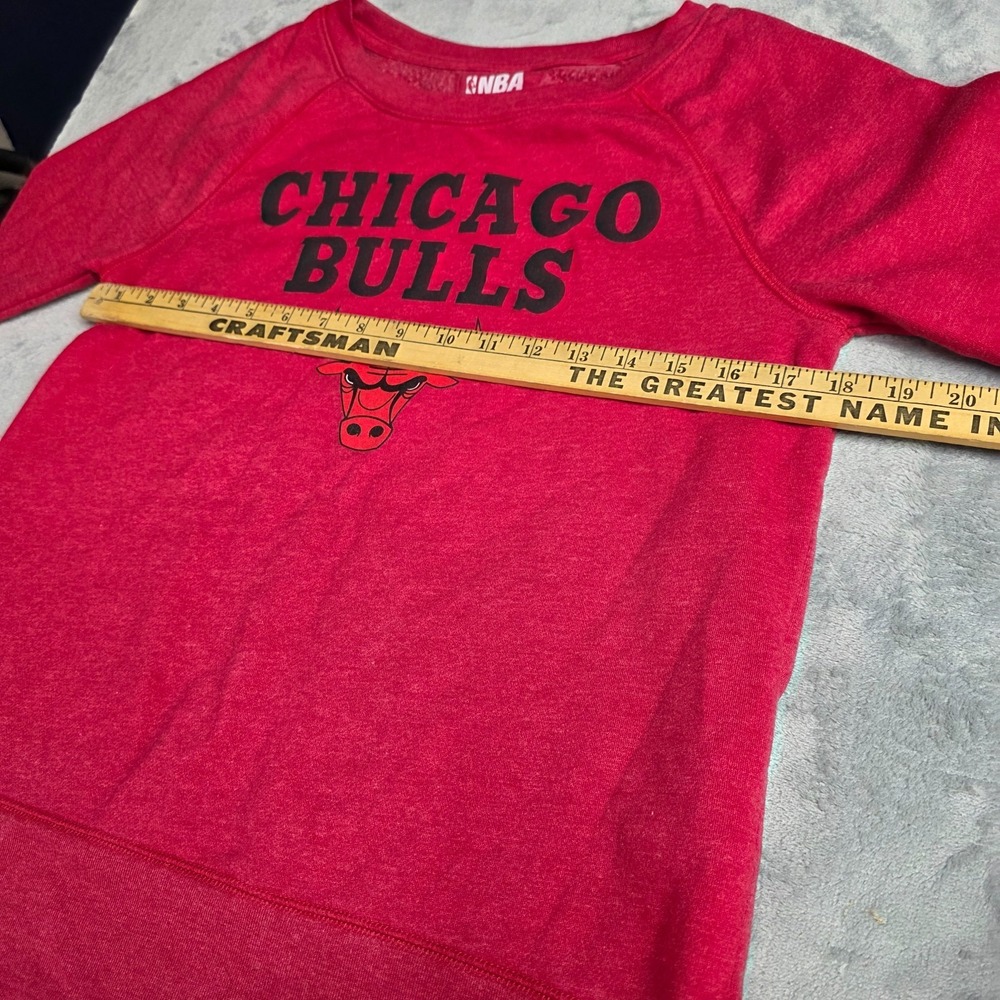 Women's Chicago Bulls NBA Crewneck Sweatshirt SZ Sm- Red - Picture 3 of 5